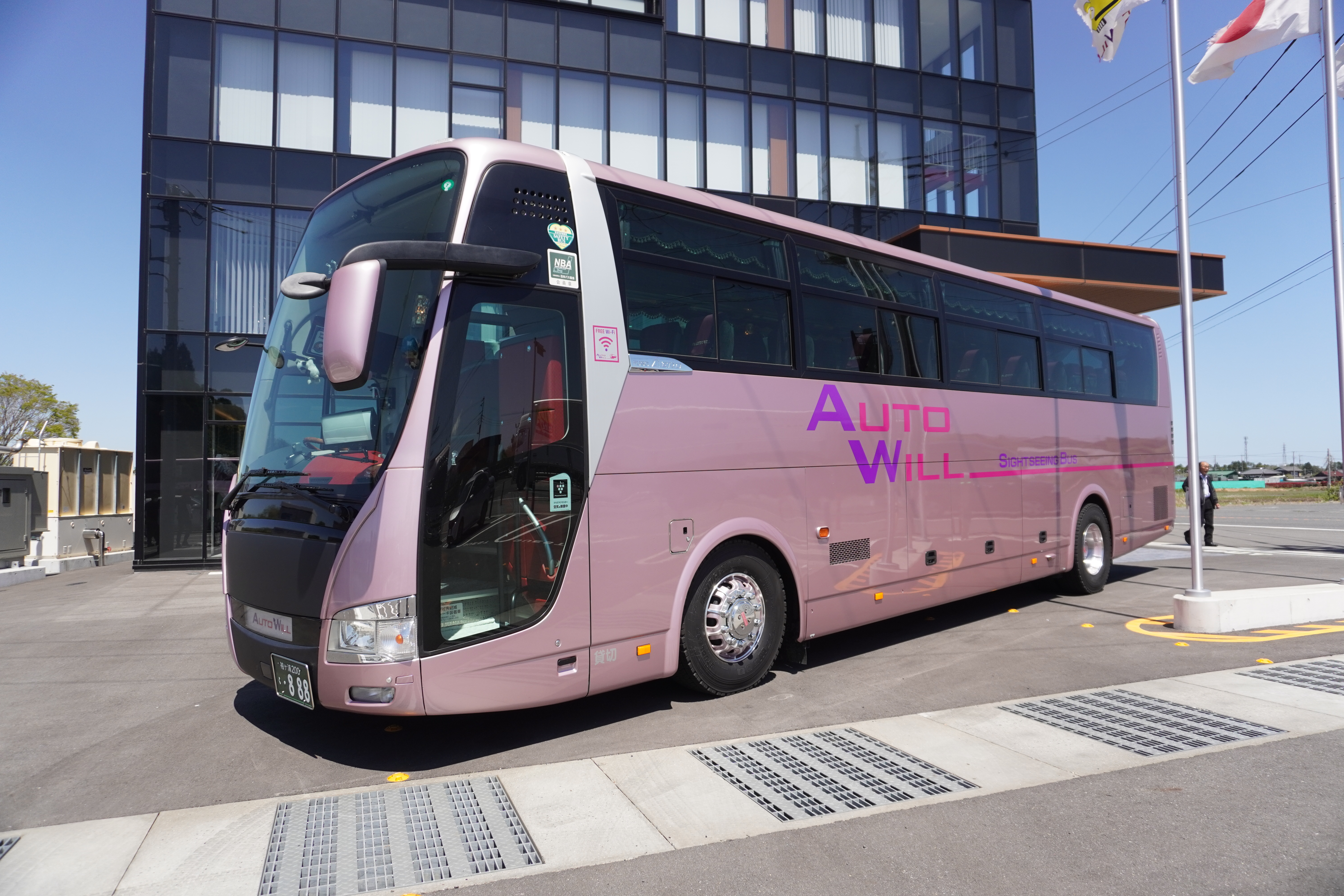 三菱エアロ【大型】 （中2階トイレ付）