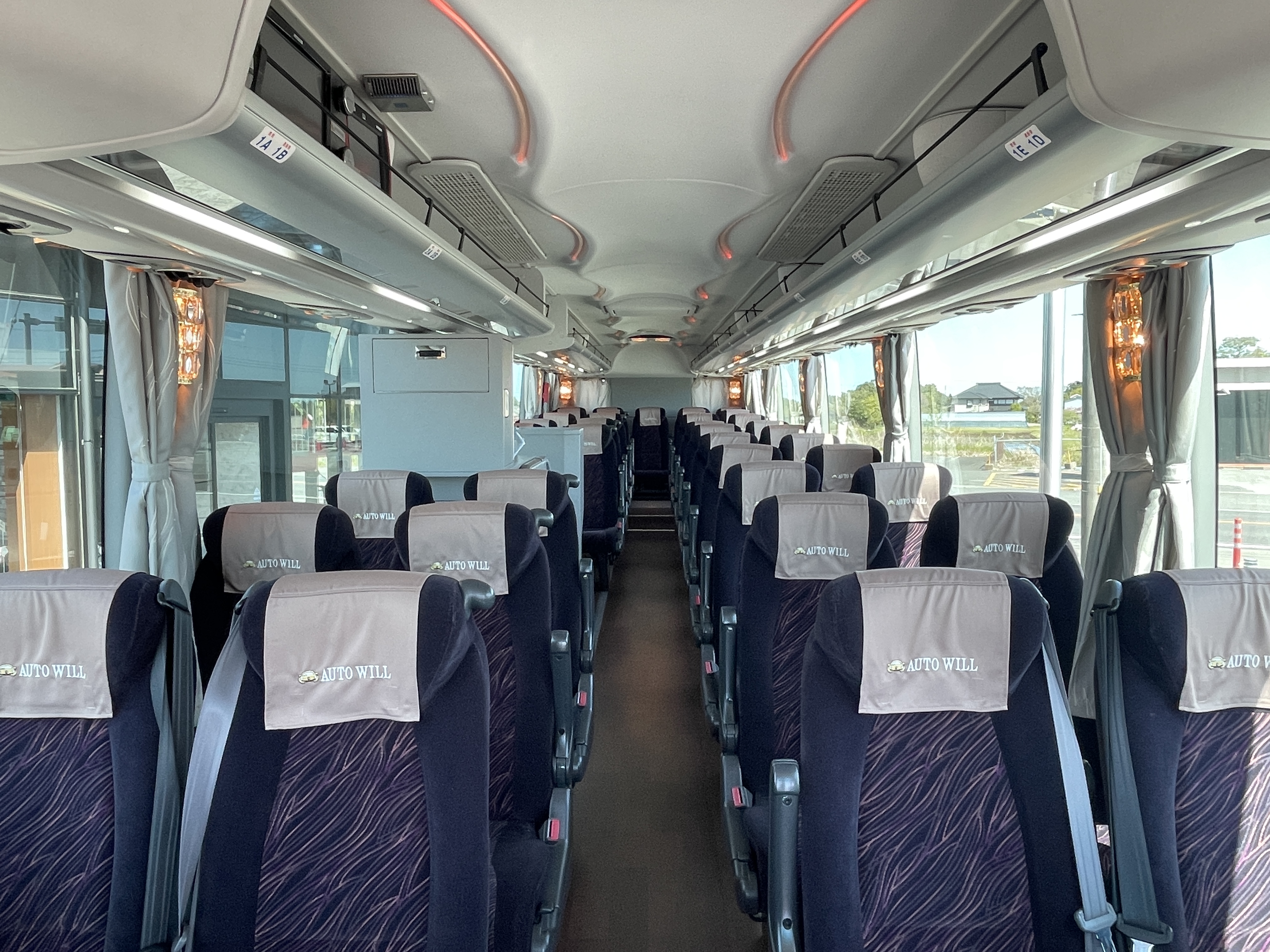 車内（前向き）