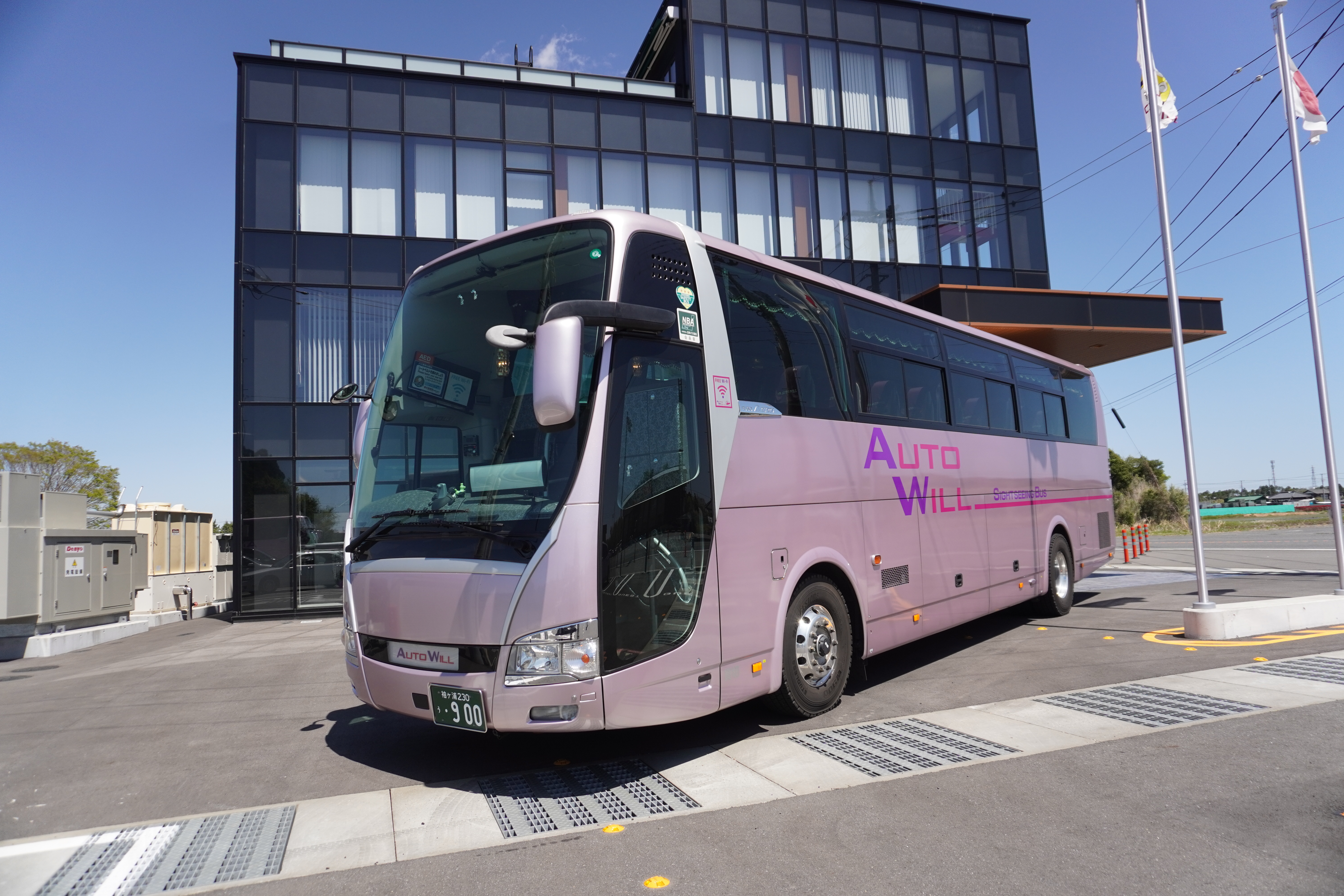 三菱エアロ【大型】 （中2階サーバー付）